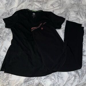 XS Women’s healing hands scrub set